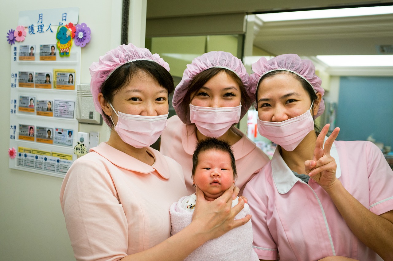 孕妈供卵生的宝宝过敏性肠炎怎么医（孕妈供卵生的宝宝过敏性肠炎怎么医治最好）