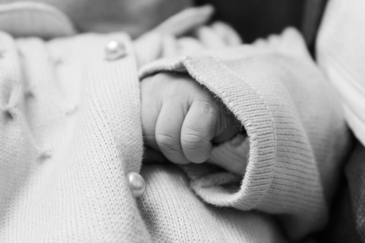 三个月孕妈供卵生的宝宝14斤正常吗（三个月孕妈供卵生的宝宝14斤正常吗为什么）